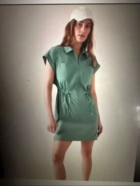 Women’s Athleta Topspin Athletic Dress, size LT